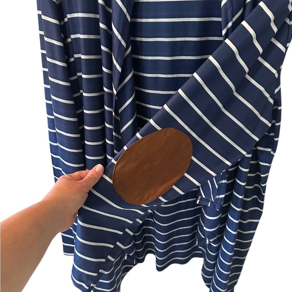 Navy Striped Women's Cardigan 3x EUC - Picture 2 of 3